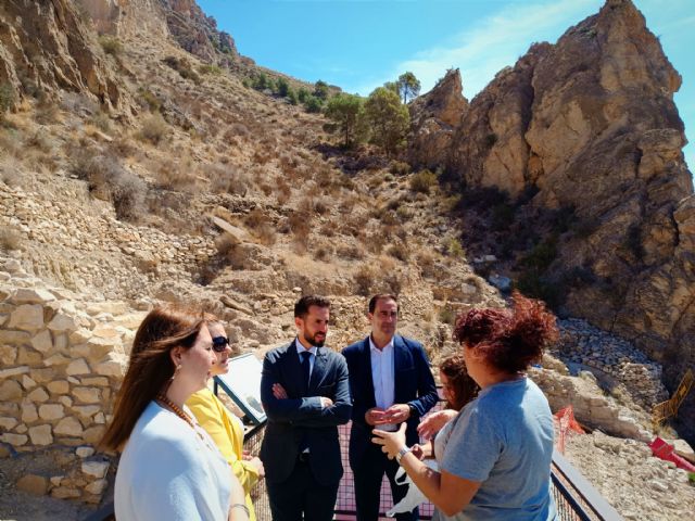 Nueva excavación en el yacimiento tardorromano del Salto de la Novia Nueva excavación en el yacimiento tardorromano del Salto de la Novia